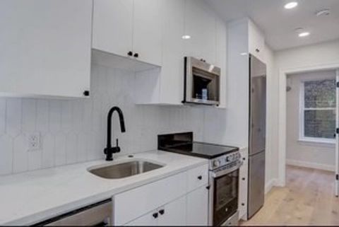 15-19 Bartlett Place 2 Boston MA 02113