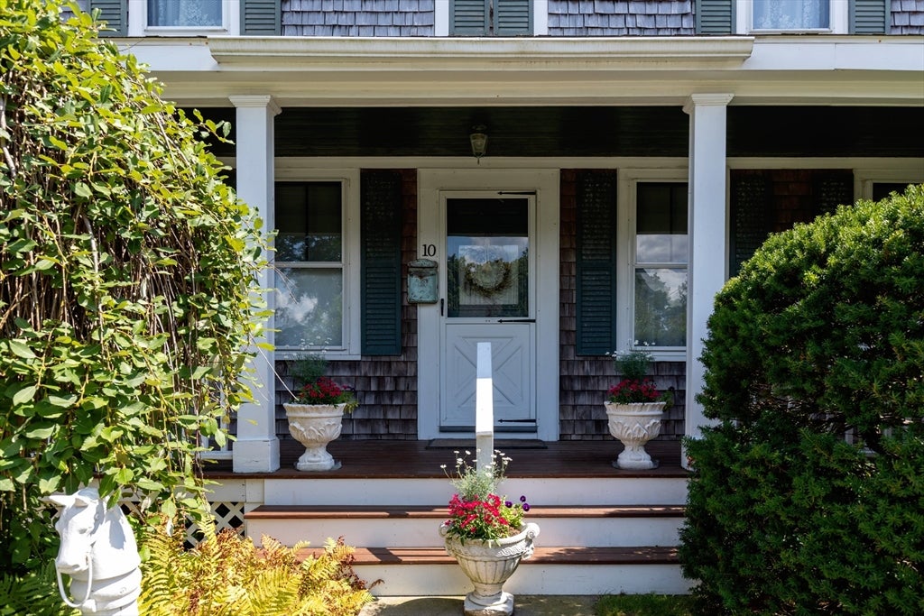 10 Franklin St