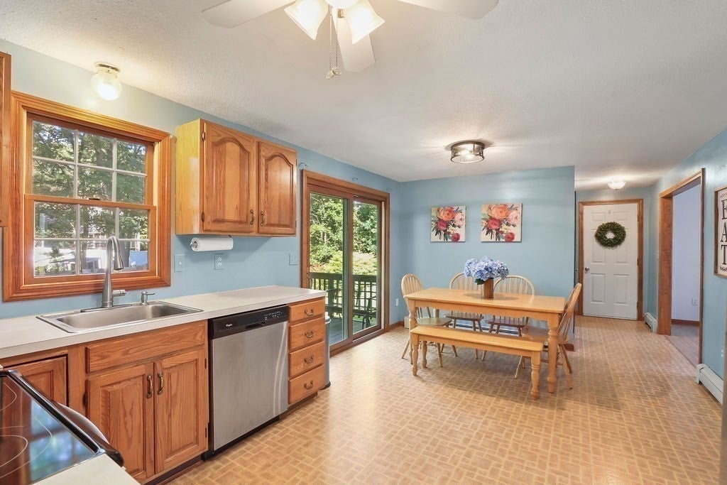 41 Virginia Ave, North Attleboro, MA, 41 Virginia Ave, North Attleboro, MA Photo #4