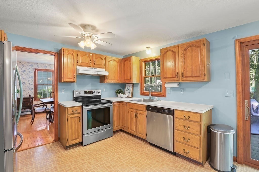 41 Virginia Ave, North Attleboro, MA, 41 Virginia Ave, North Attleboro, MA Photo #8