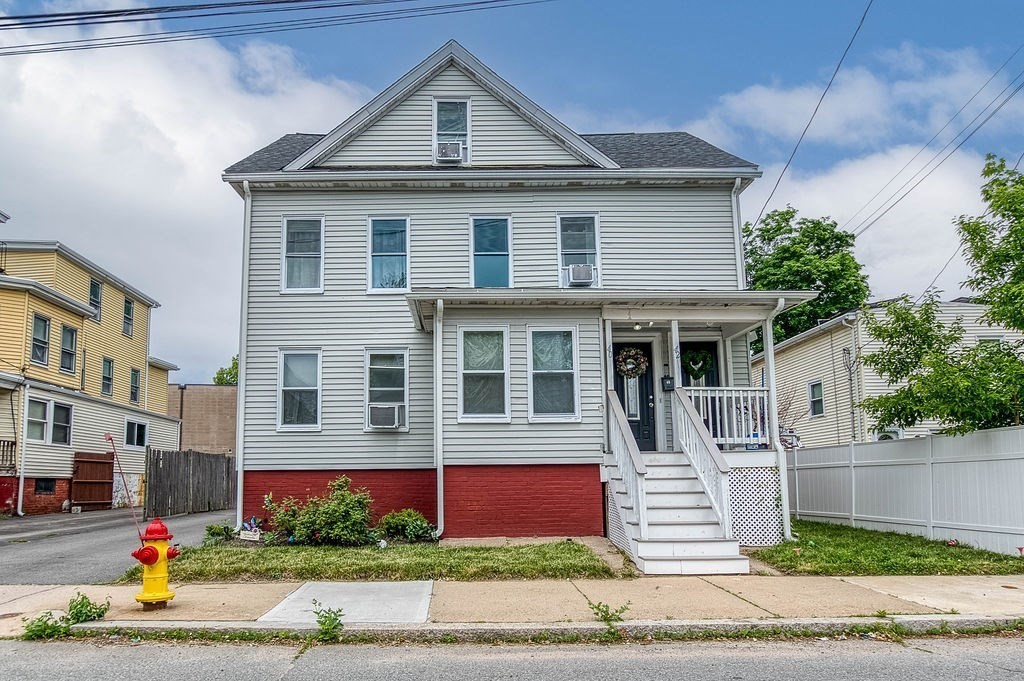 Photo 1 of 39 — 40 Falmouth St, Attleboro, MA 02703