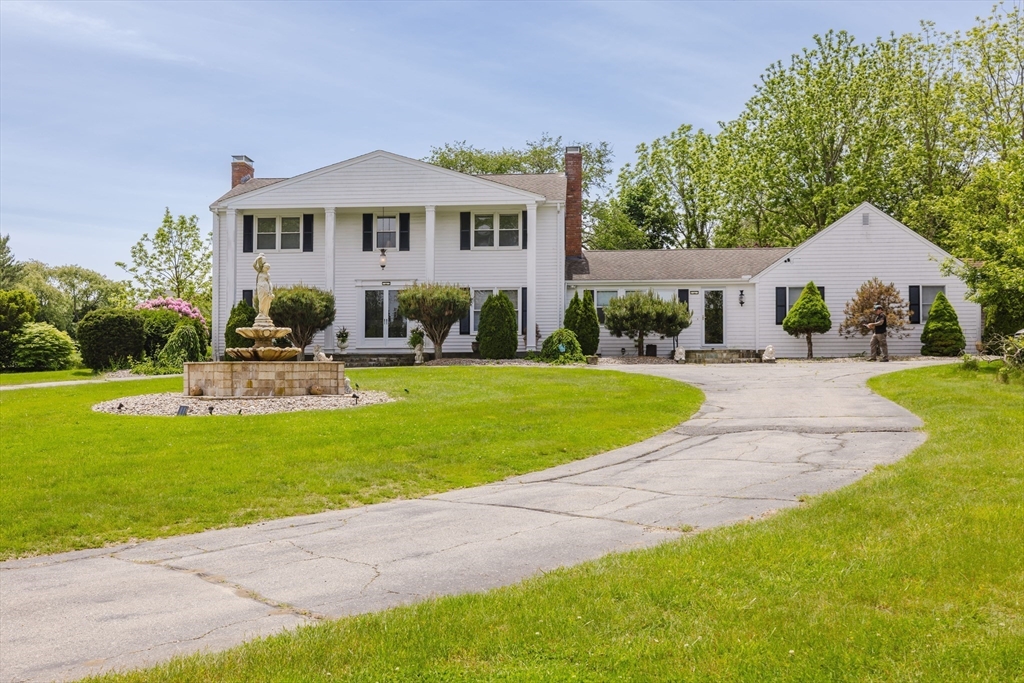 129 Lawrence Dr