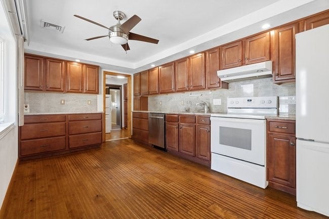 8 Oran Cir, Peabody, MA, 8 Oran Cir, Peabody, MA Photo #3