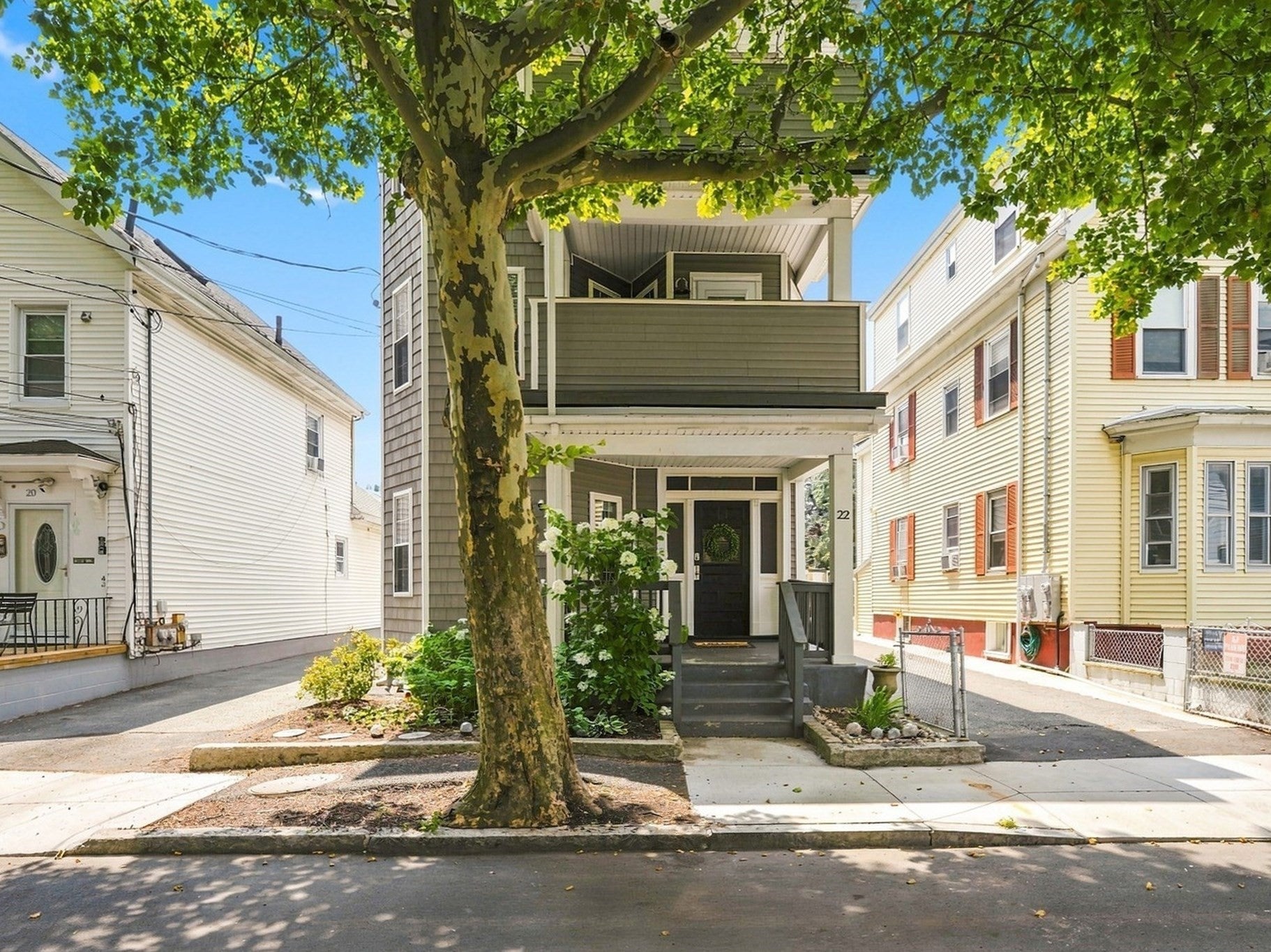 22 Otis St