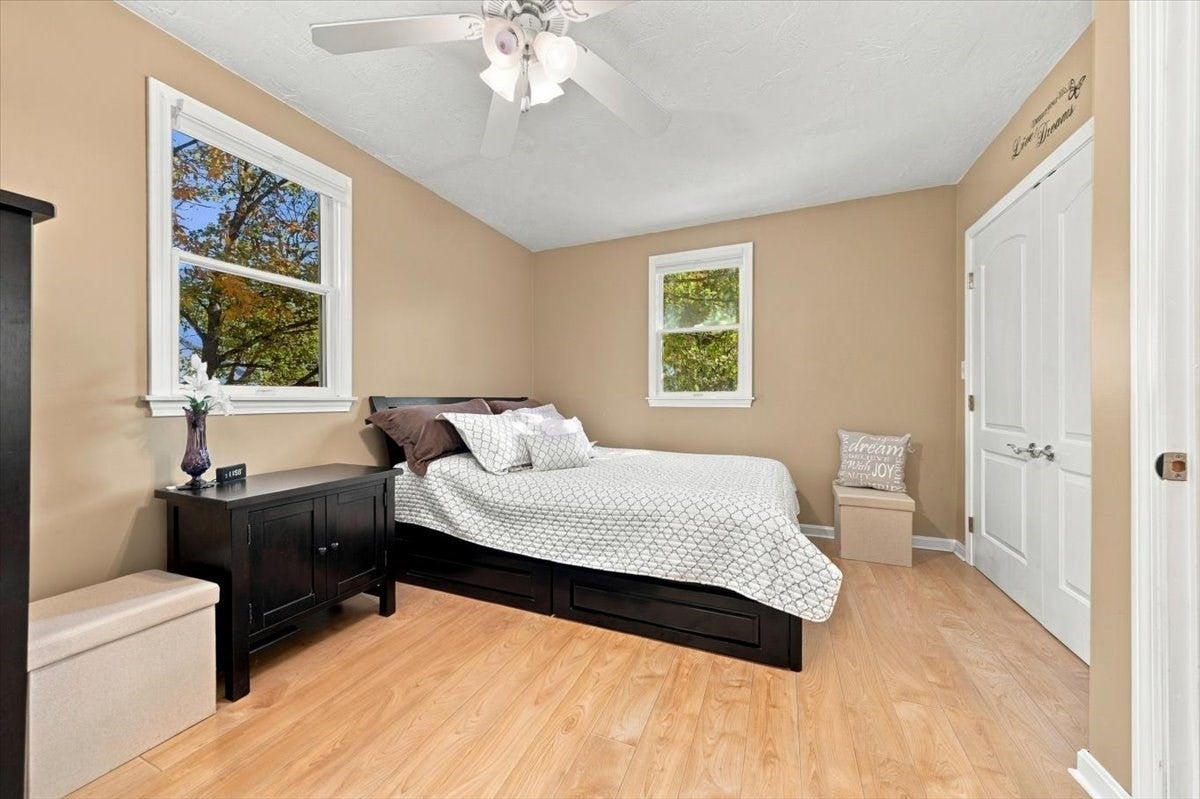 25 Grove Avenue, Hingham, MA Photo #10