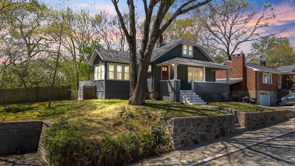 15 Woodley Ave