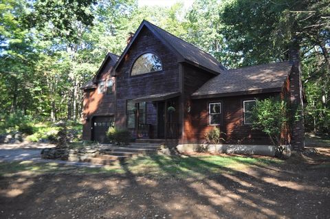 37 Grimes Rd Hubbardston MA 01452