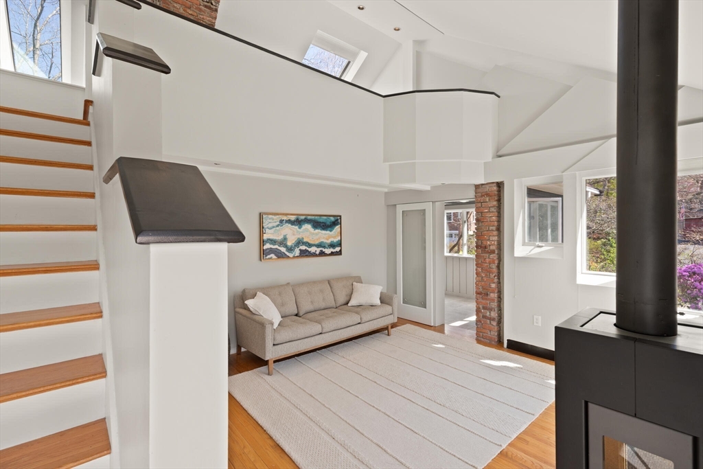 34 Crehore Rd