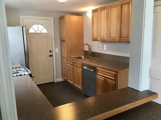 33 Parkin St