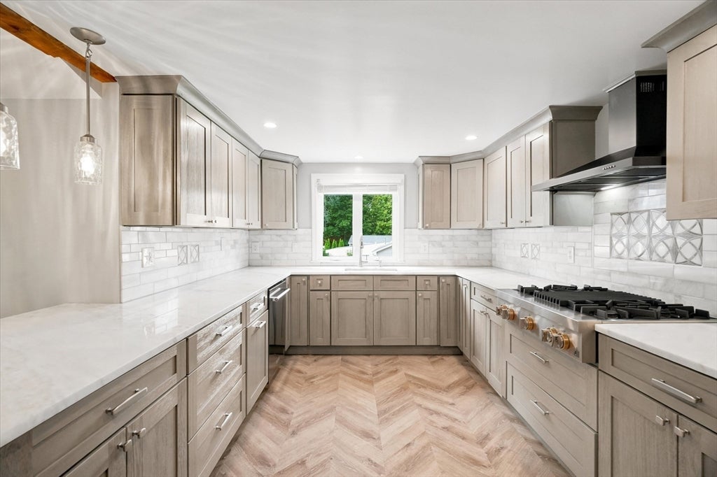 10 Hunter Dr, Newburyport, MA, 10 Hunter Dr, Newburyport, MA Photo #8