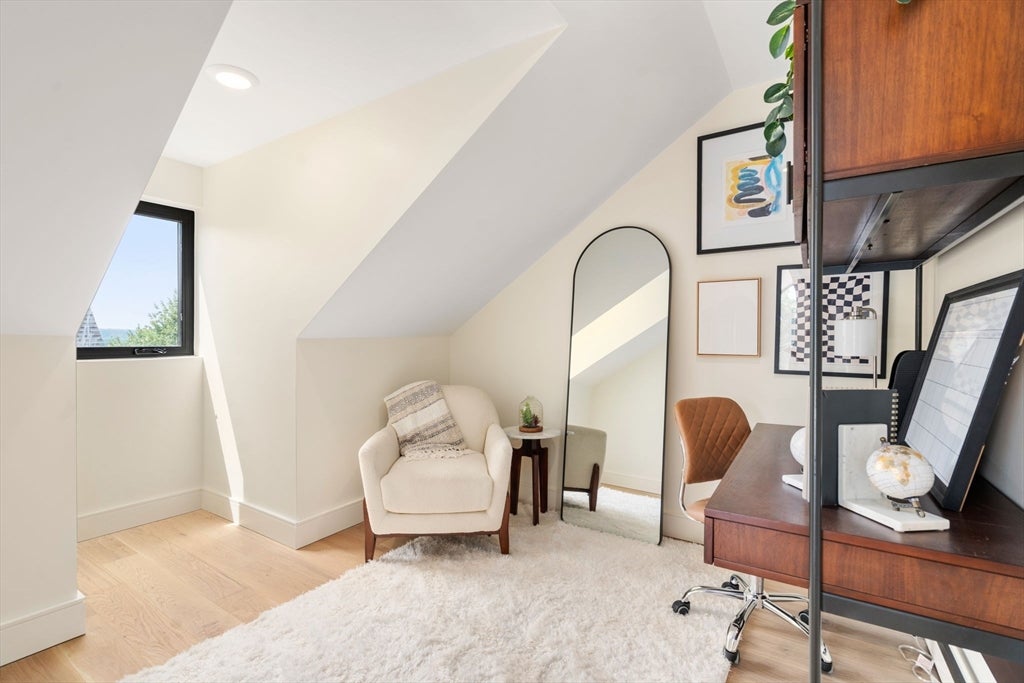 31 Conwell Ave, Somerville, MA Photo #22