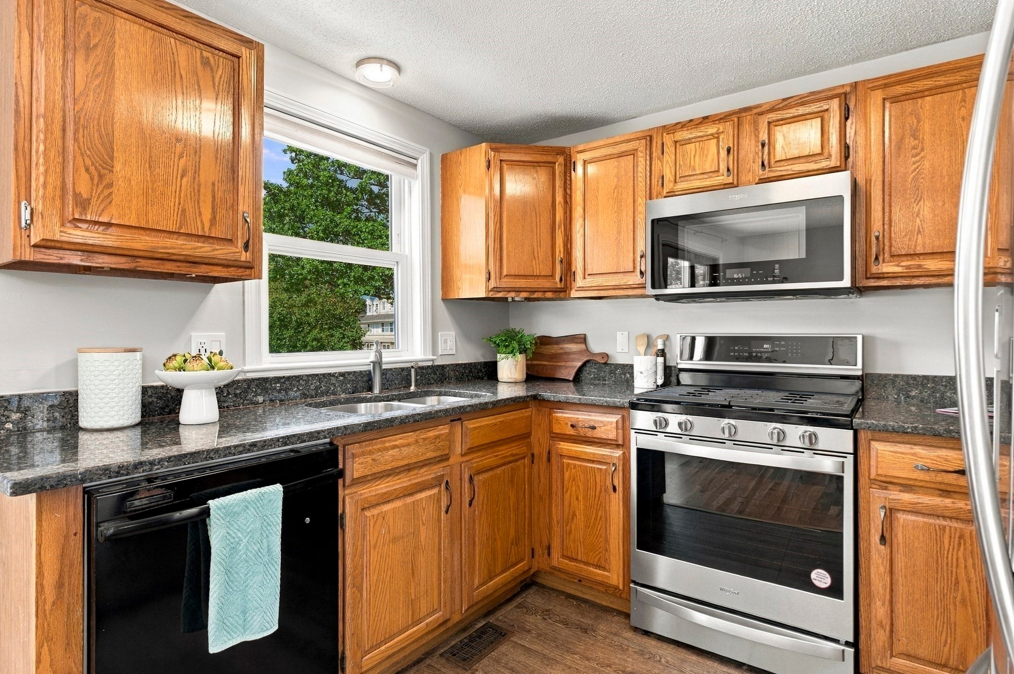123 Merrimack Meadows Lane #123, Tewksbury, MA, 123 Merrimack Meadows Lane #123, Tewksbury, MA Photo #13