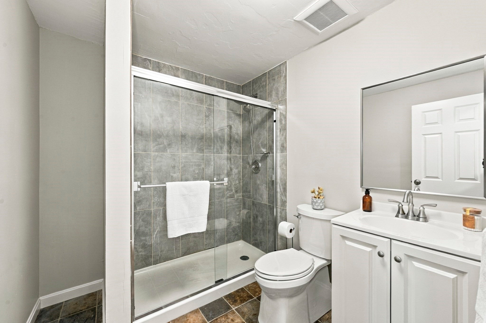 123 Merrimack Meadows Lane #123, Tewksbury, MA, 123 Merrimack Meadows Lane #123, Tewksbury, MA Photo #20