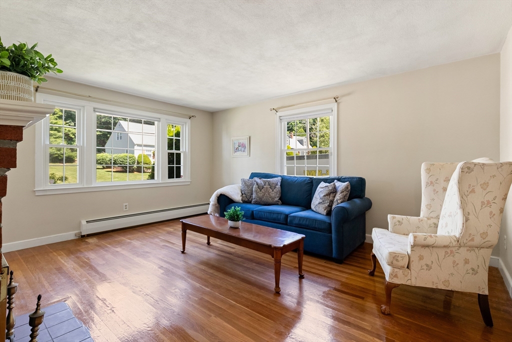31 Hiawatha Rd