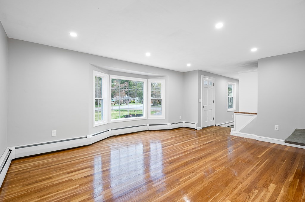 929 Wachusett St