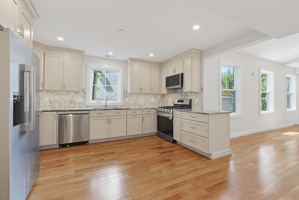 51 Eddy St #2, Newton, MA, 51 Eddy St #2, Newton, MA Photo #2