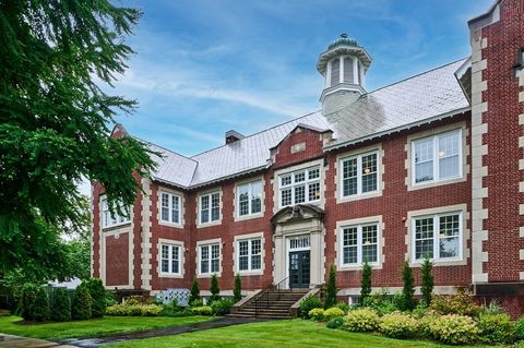 Photo of 58 Main St #4, Hatfield, MA 01038 (MLS # 73542785)