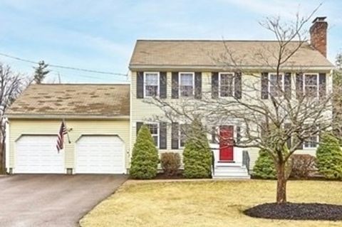 16 Claudine Rd Leominster MA 01453