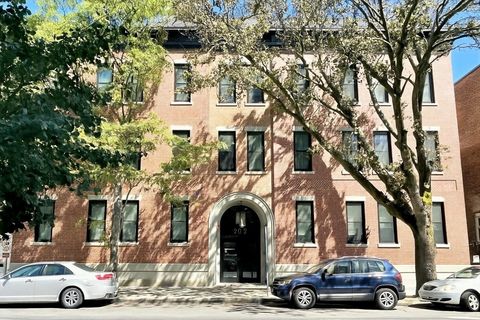 202 Maverick St 302 Boston MA 02128