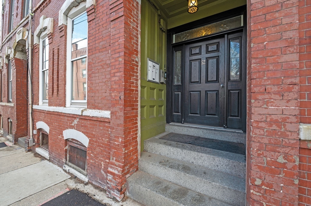 52 Beacon St 3