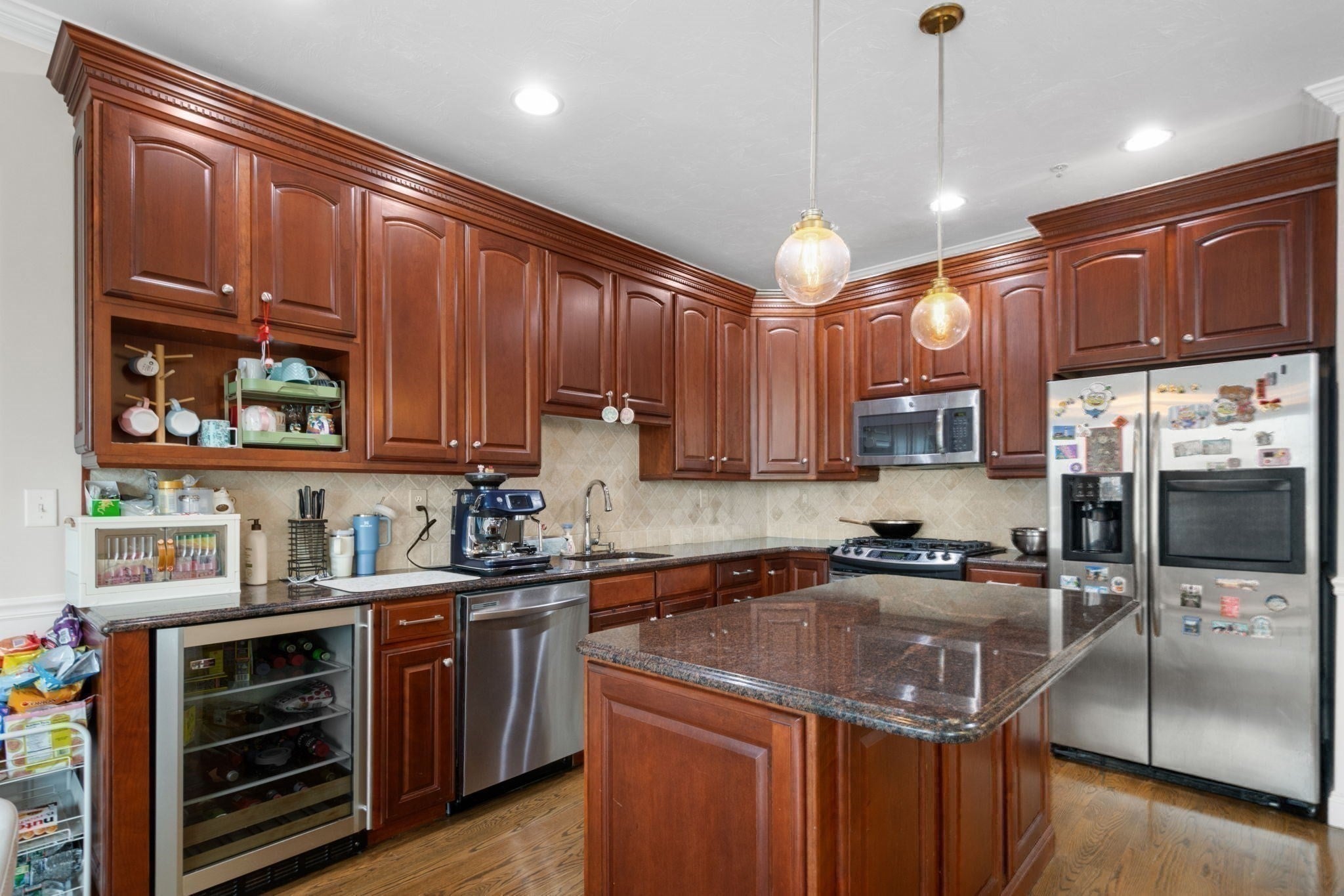 806 Ledgewood Way 806