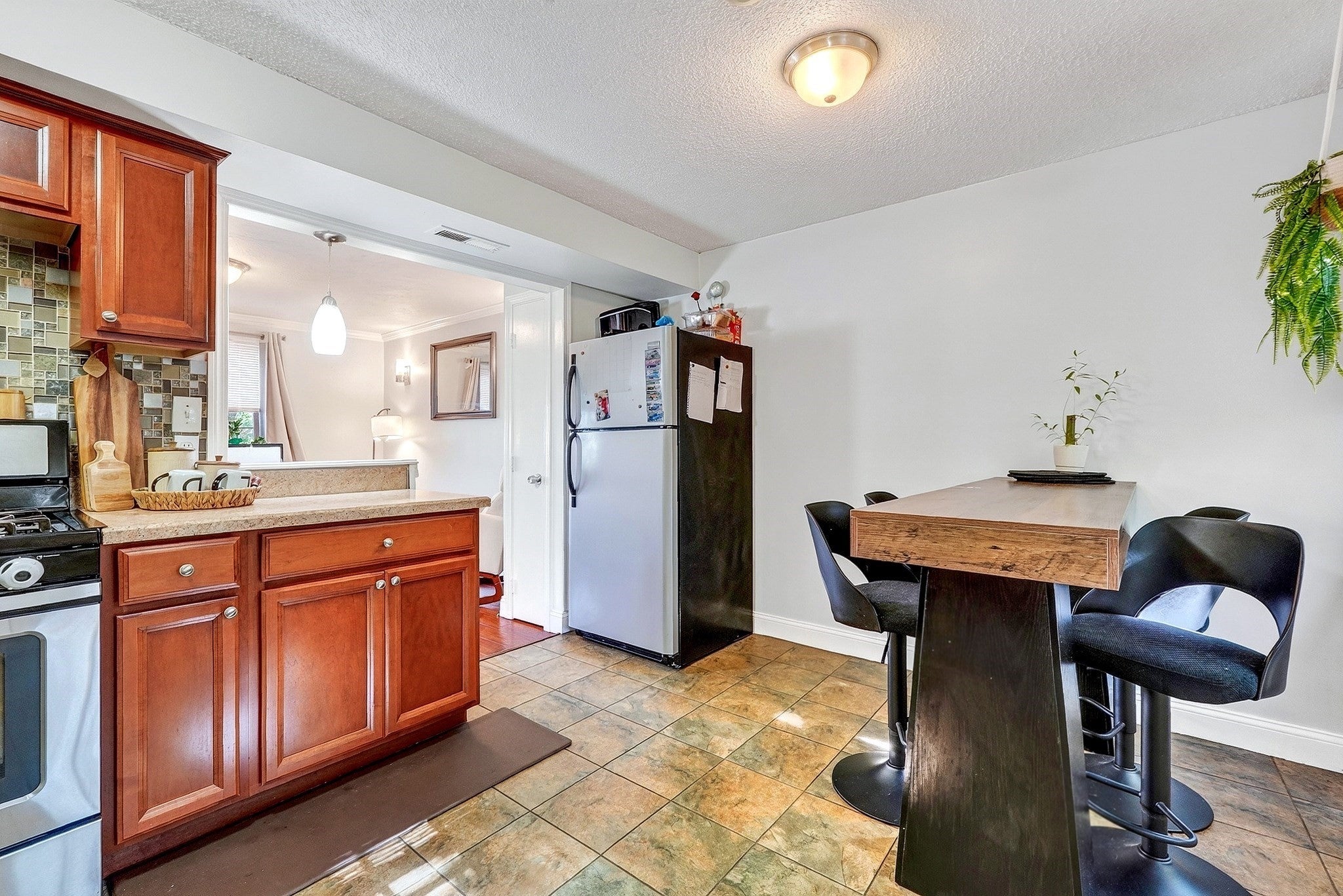 48 Arnold Ave. 48