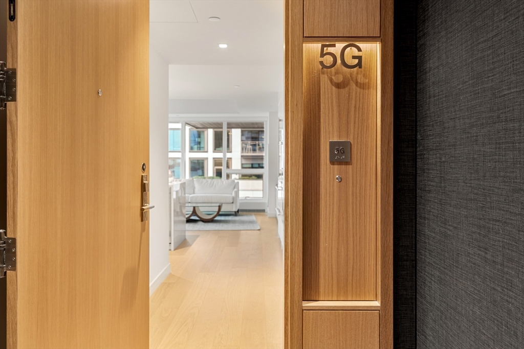 150 Seaport Boulevard 5G