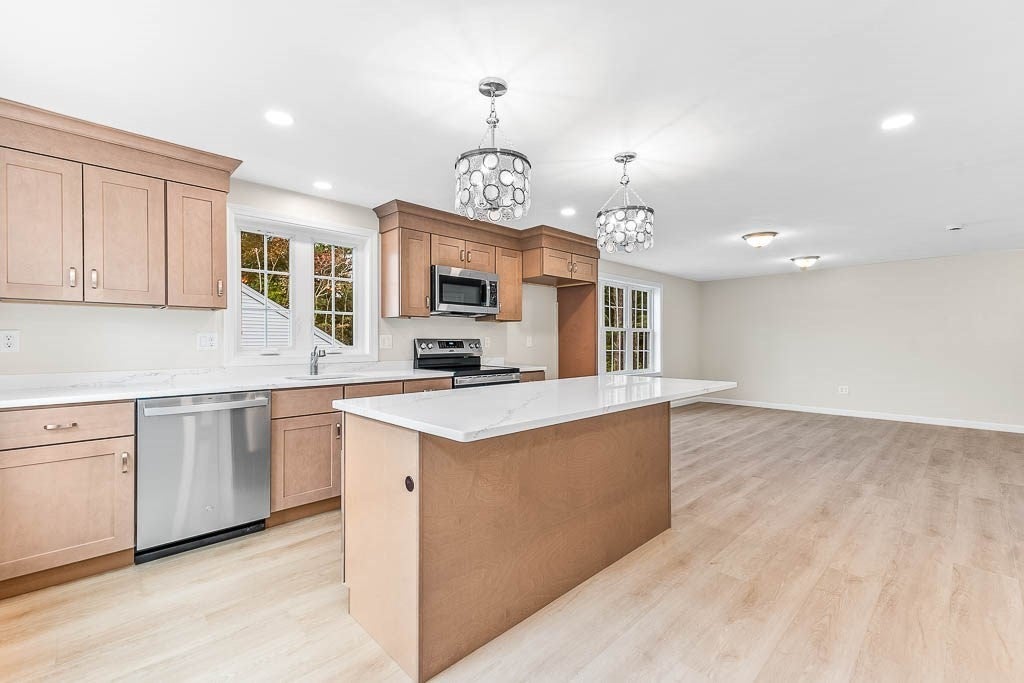 23 Bumblebee Dr, Plymouth, MA, 23 Bumblebee Dr, Plymouth, MA Photo #4
