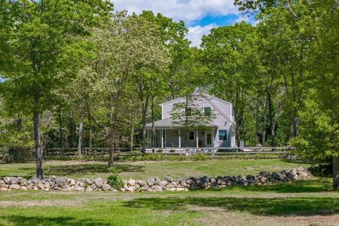 21 Cloverfield Way Falmouth MA 02536