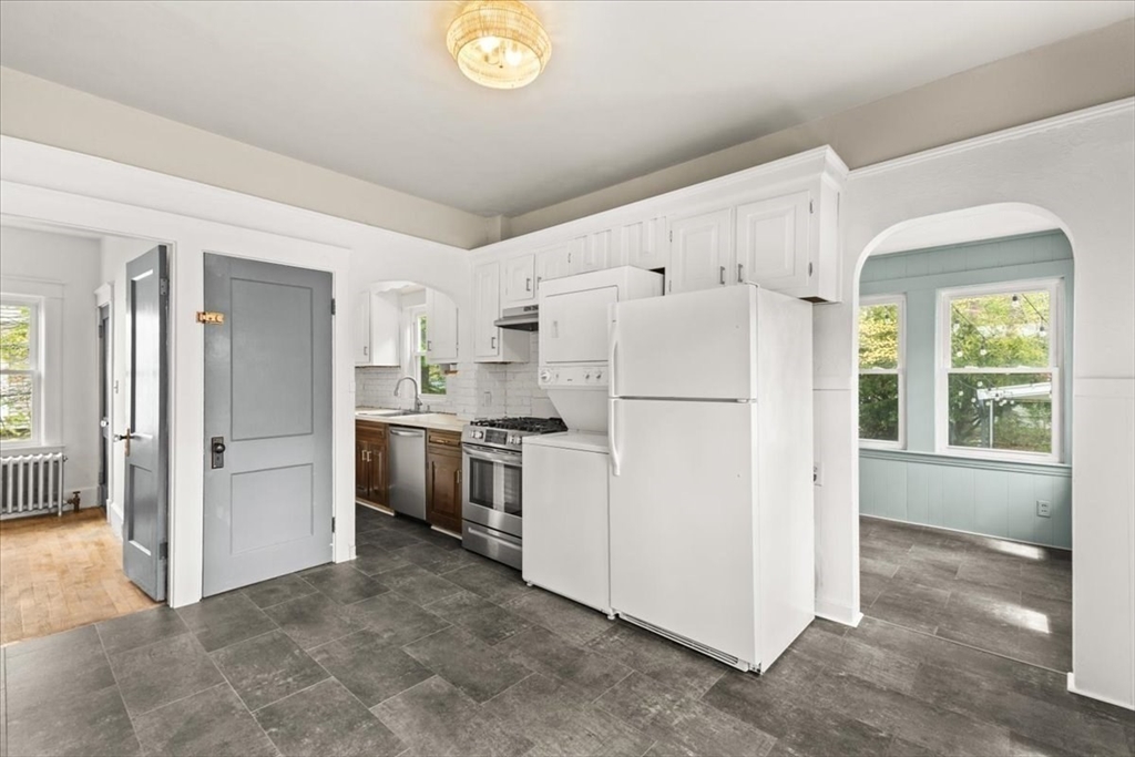 32 Bernice Ave, Brockton, MA Photo #18