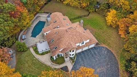 90 Lynnwood Ln Worcester MA 01609