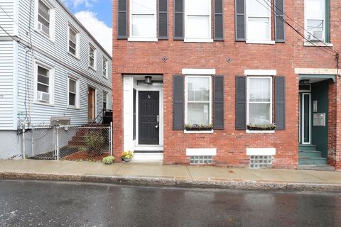 31 Division Street 1 Chelsea MA 02150