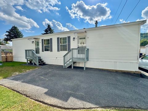 Photo of 268 Palmer Road, Monson, MA 01057 (MLS # 73448216) Photo of 268 Palmer Road, Monson, MA 01057 (MLS # 73448216)