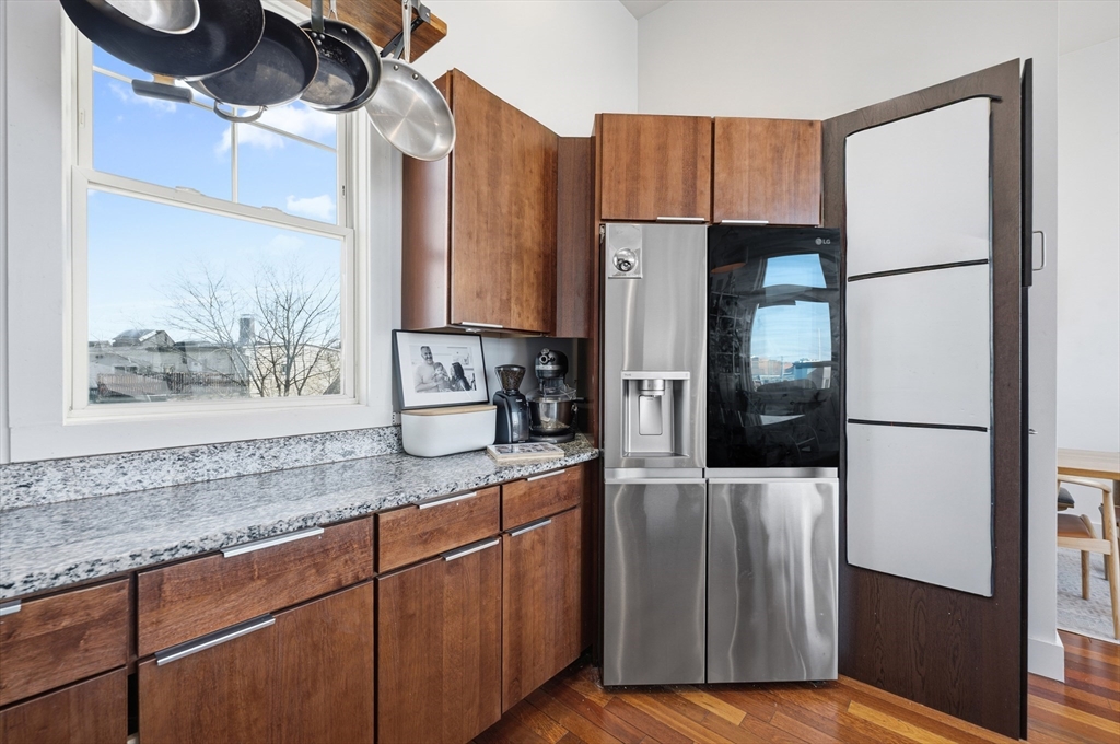 552 Dorchester Ave 552