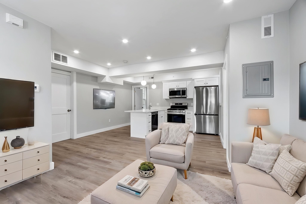 80 South St 7