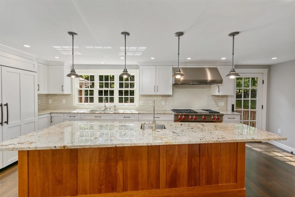 135 Raleigh Tavern Lane