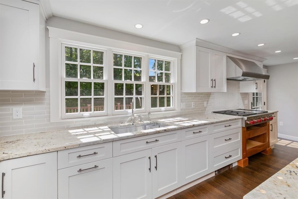 135 Raleigh Tavern Lane