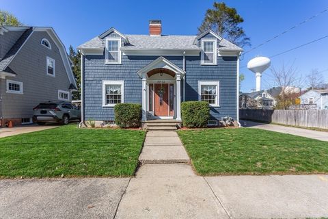 Photo of 32 Wannamoisett Rd, East Providence, RI 02914 (MLS # 73507364)