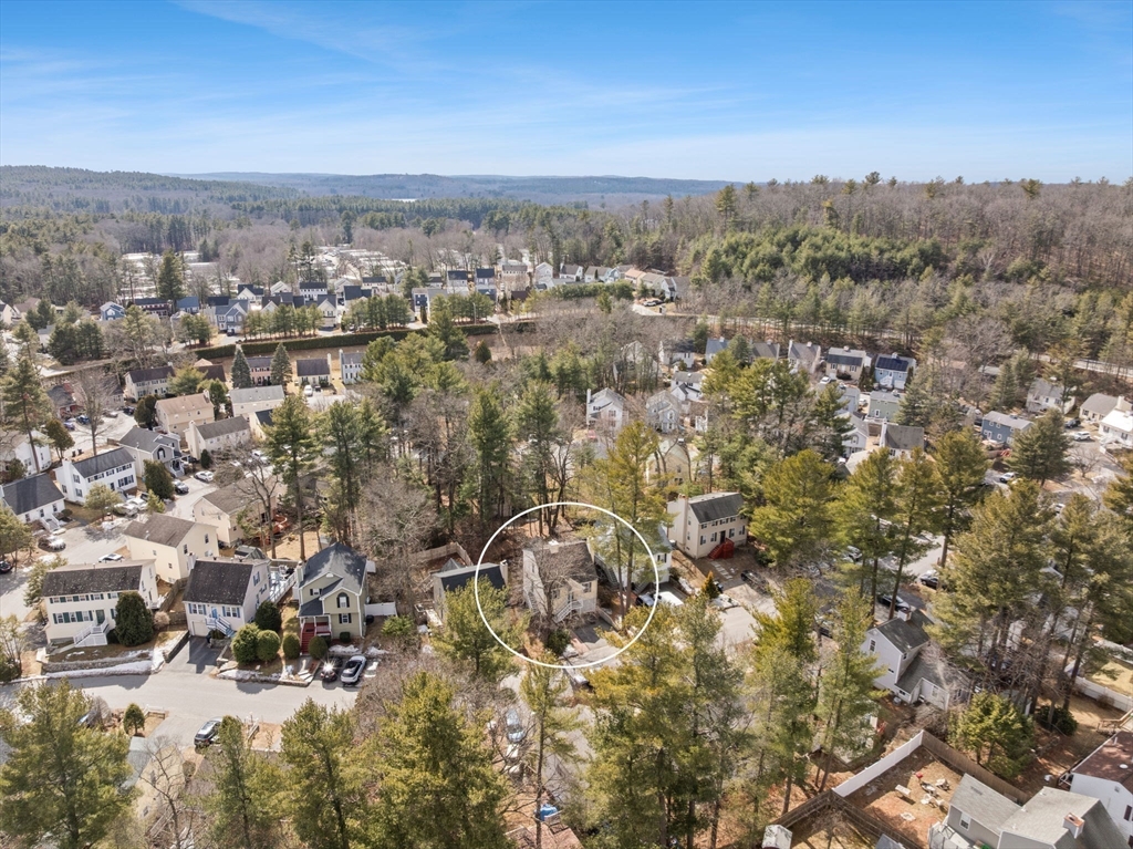 Marlborough, Massachusetts 01752, United States, 3 Bedrooms Bedrooms, ,2 BathroomsBathrooms,Residential,Contingent,86742