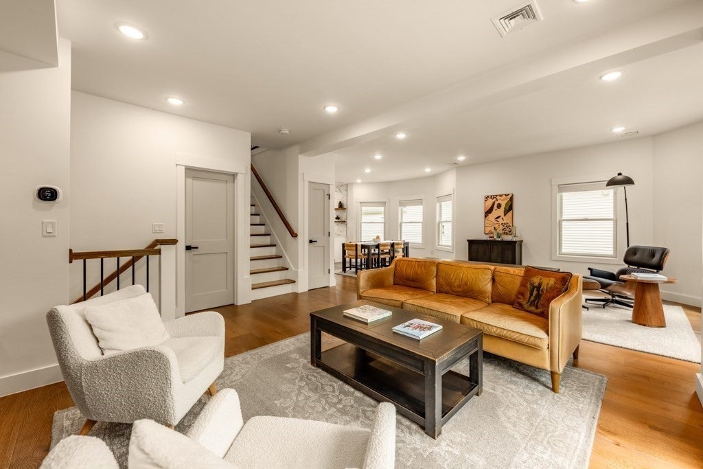 13 Grand View Avenue #2, Somerville, MA Photo #8
