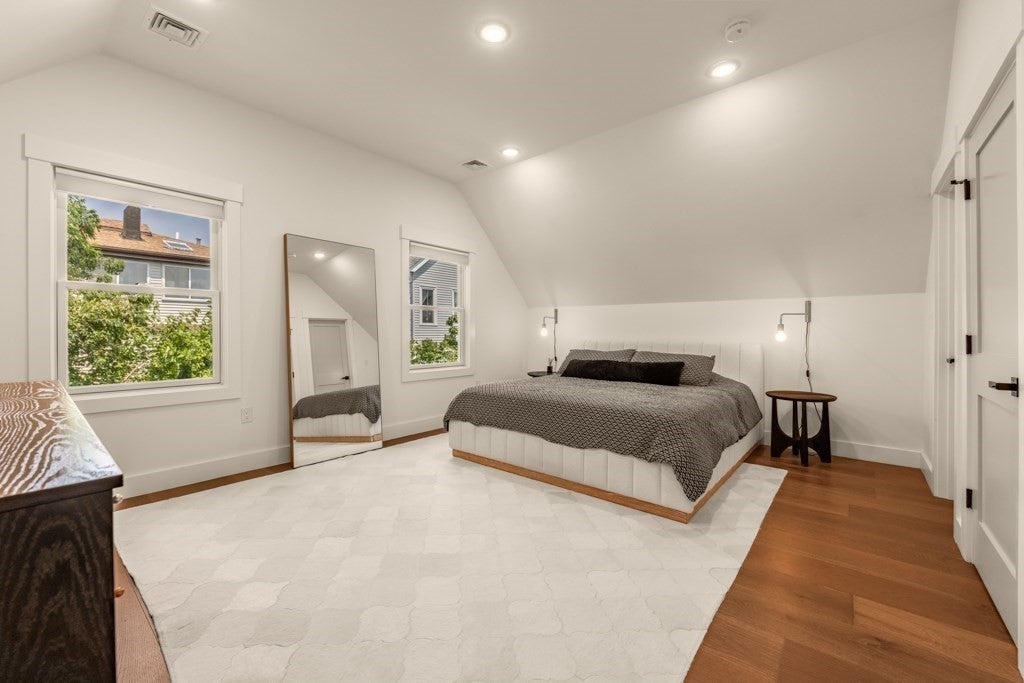 13 Grand View Avenue #2, Somerville, MA Photo #16