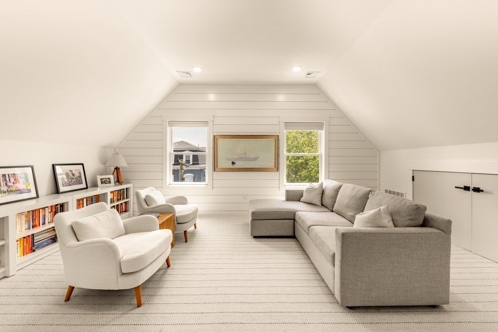 13 Grand View Avenue #2, Somerville, MA Photo #12