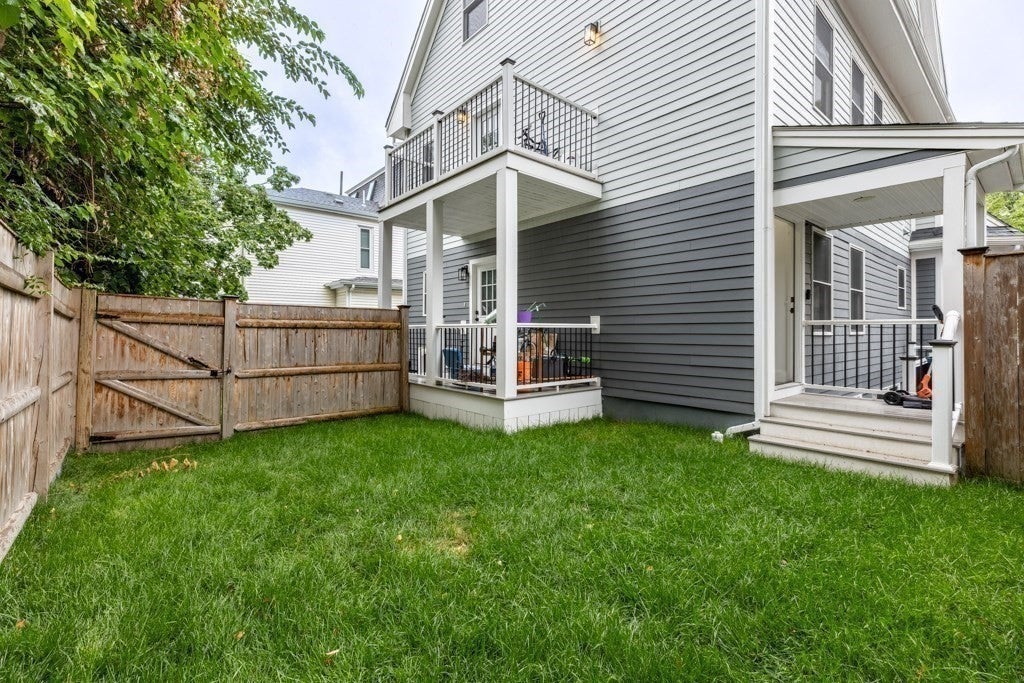 13 Grand View Avenue #2, Somerville, MA Photo #24