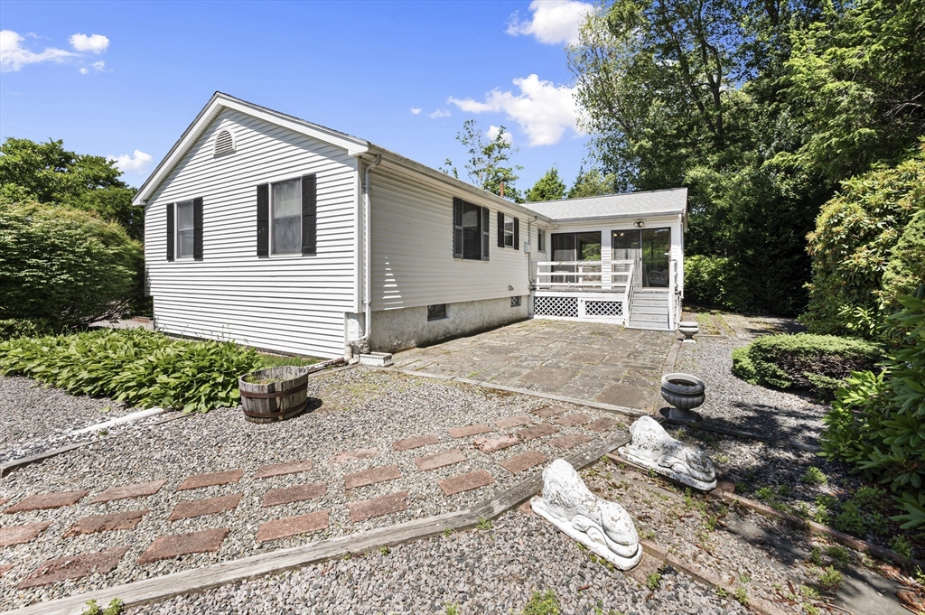 11 Sherwood Dr