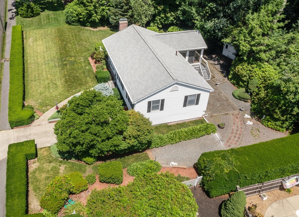 11 Sherwood Dr