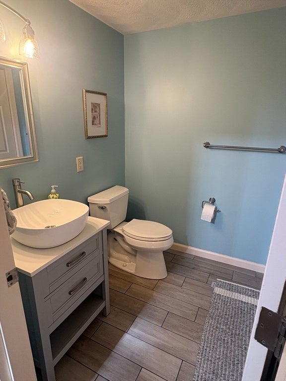 4 Crest Road, Framingham, MA, 4 Crest Road, Framingham, MA Photo #22