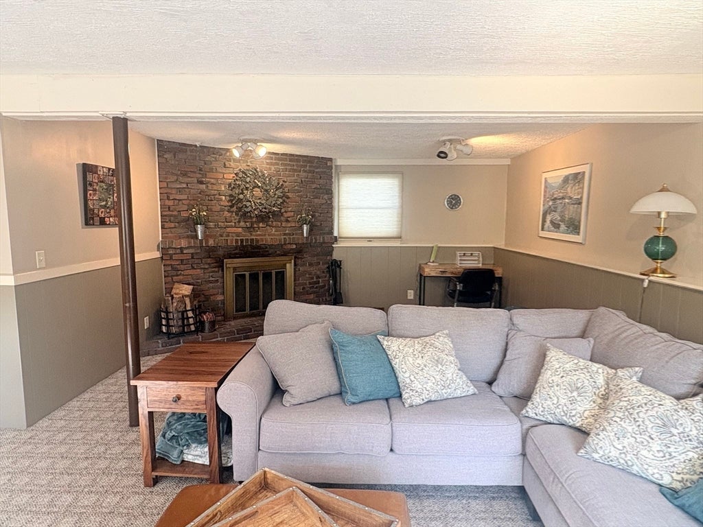 4 Crest Road, Framingham, MA, 4 Crest Road, Framingham, MA Photo #26
