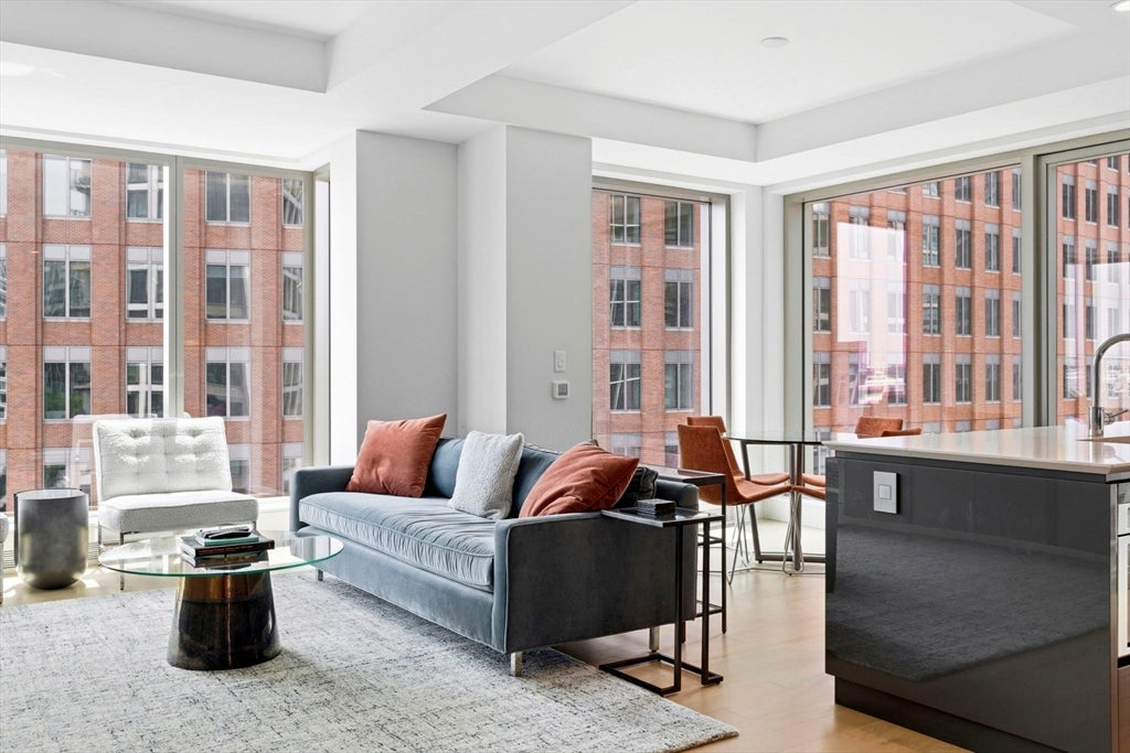 133 Seaport Blvd #723 Floor 7