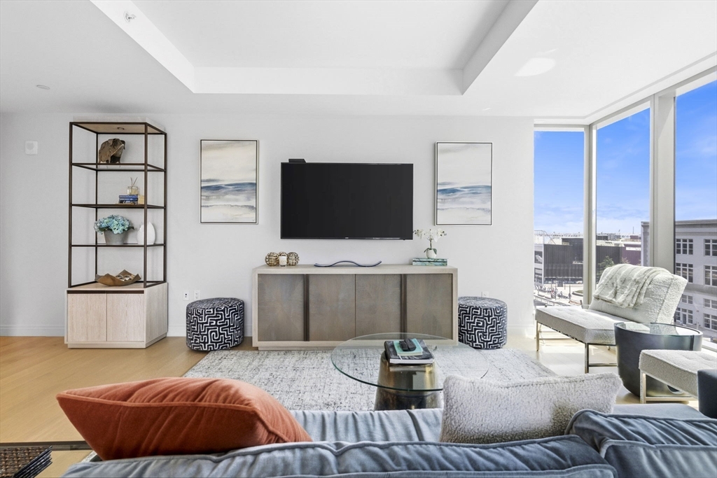 133 Seaport Blvd 723