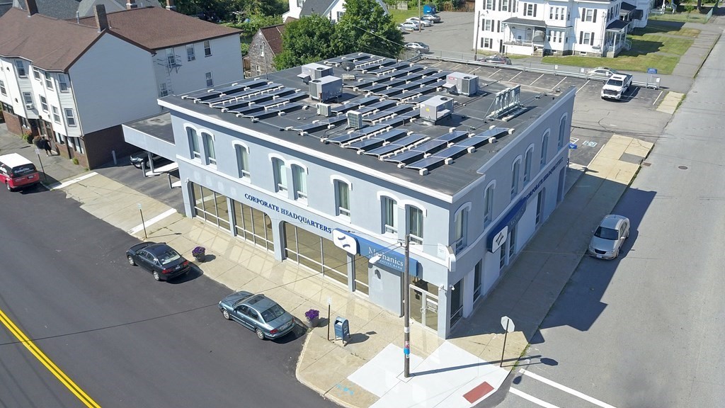 308 Bay St